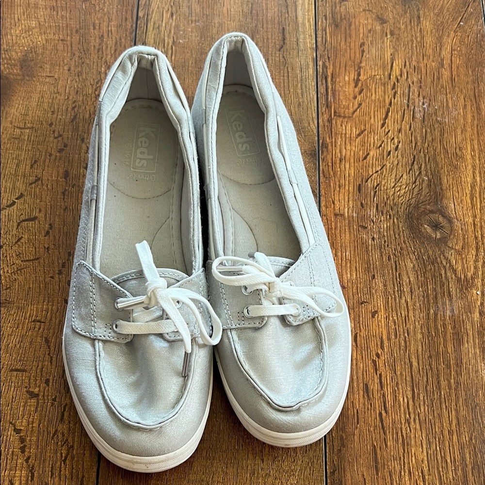 Keds Women's Metallic Silver Flats